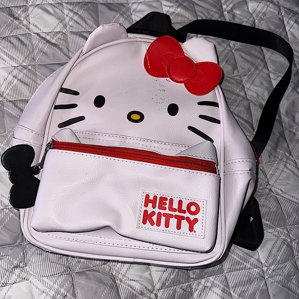 Hello Kitty Face Mini Backpack
